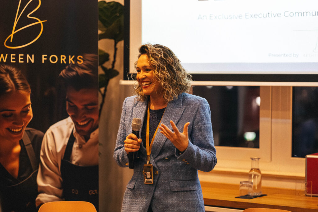 Verónica Sánchez talking